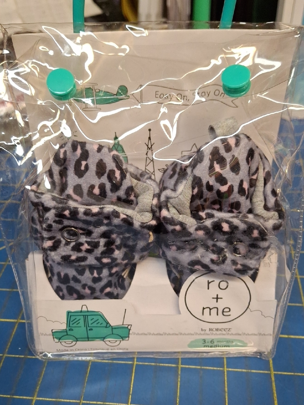 Robeez Gray and Black Leopard Print Baby Shoes 3-6 mths New